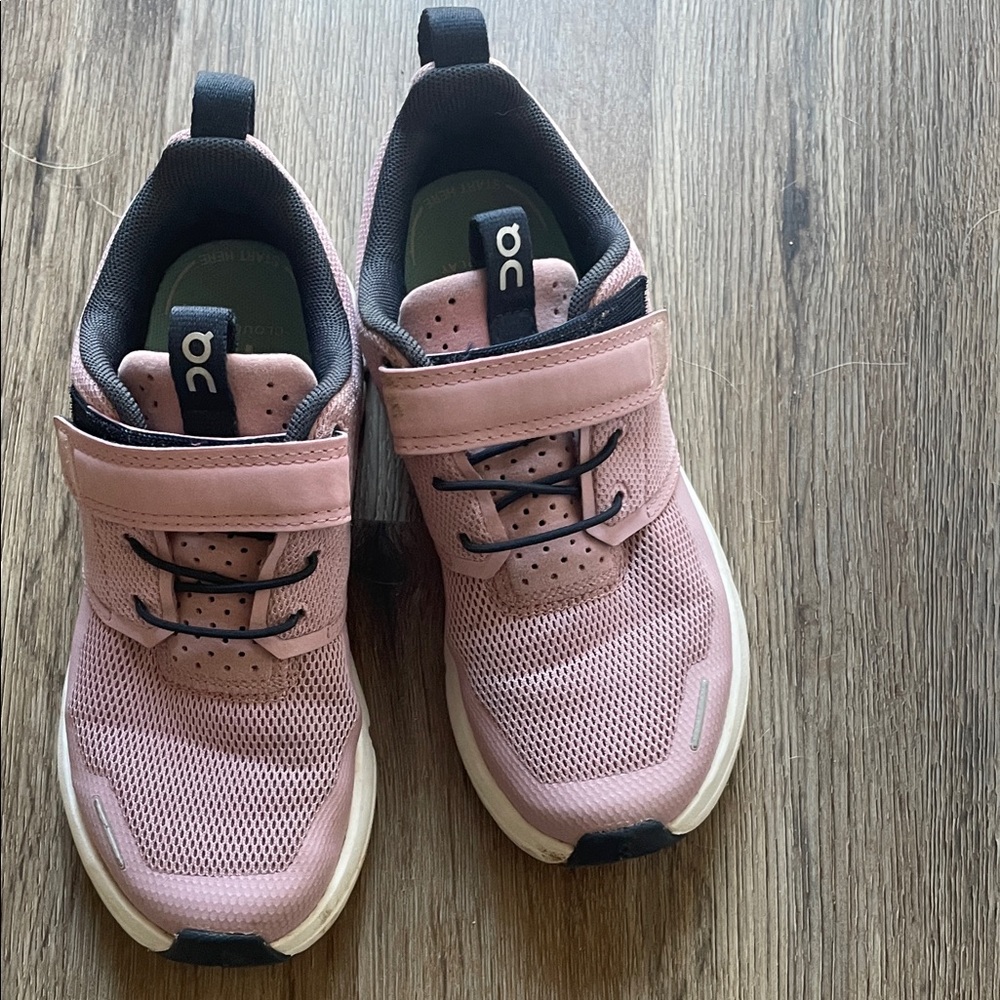 On Running Kids Sneakers in Pink and Black